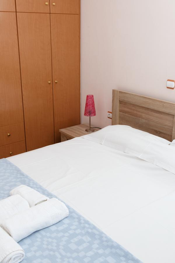 Galaxy Rooms Parálion Ástros Buitenkant foto